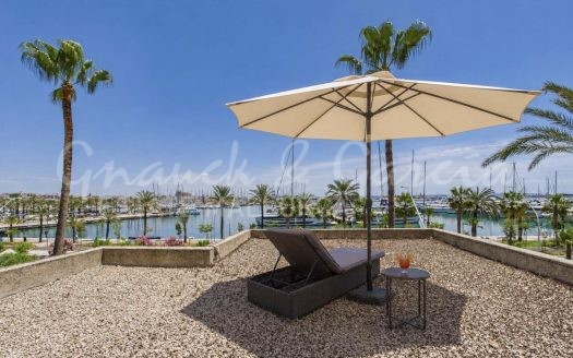 Terraza con vistas al mar y al Paseo Marítimo en apartamento de Paseo Marítimo, Mallorca